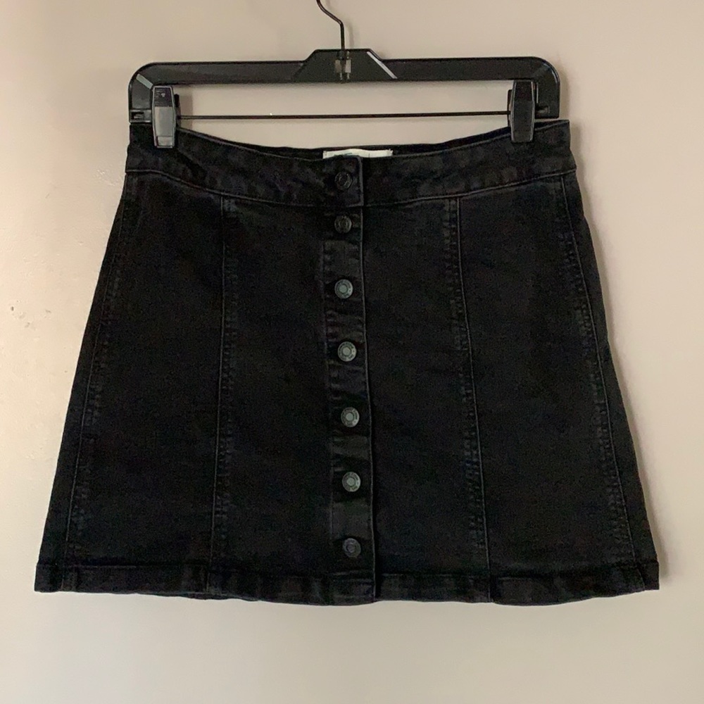 Mudd Junior’s Button Down Black Mini Skirt
